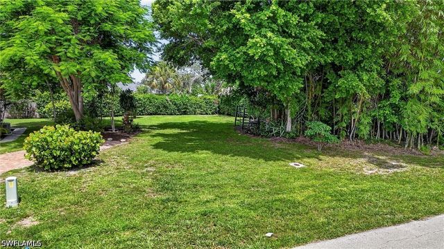 27506 Playa Del Rey LN, Bonita Springs, FL 34135