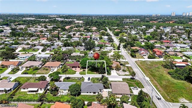 27506 Playa Del Rey LN, Bonita Springs, FL 34135