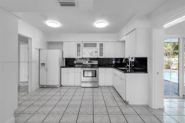 440 NW 125th Street, North Miami, FL 33168