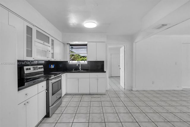 440 NW 125th Street, North Miami, FL 33168