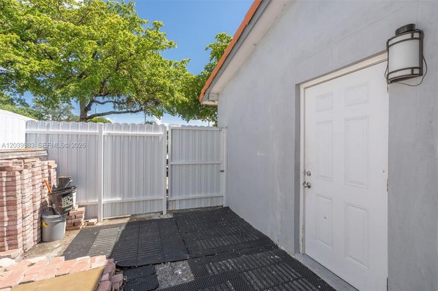 440 NW 125th Street, North Miami, FL 33168