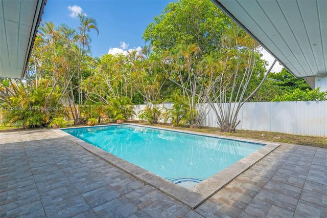 440 NW 125th Street, North Miami, FL 33168