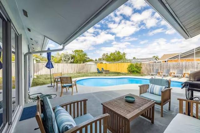 10017 86TH STREET, Seminole, FL 33777