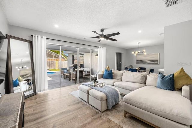 10017 86TH STREET, Seminole, FL 33777