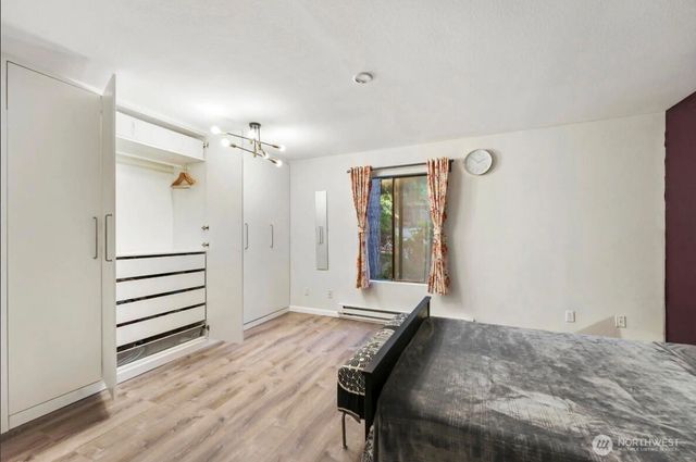 10424 NE 32nd Place #C204, Bellevue, WA 98004