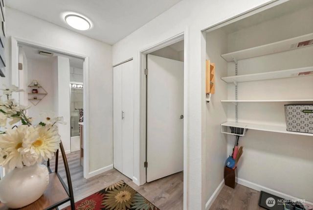 10424 NE 32nd Place #C204, Bellevue, WA 98004