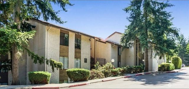 10424 NE 32nd Place #C204, Bellevue, WA 98004