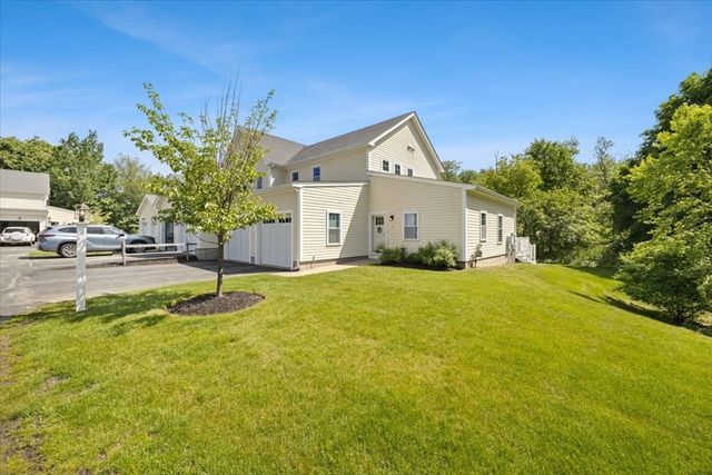 590 Washington Street 7, Pembroke, MA 02359