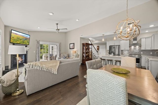 590 Washington Street 7, Pembroke, MA 02359