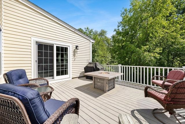 590 Washington Street 7, Pembroke, MA 02359
