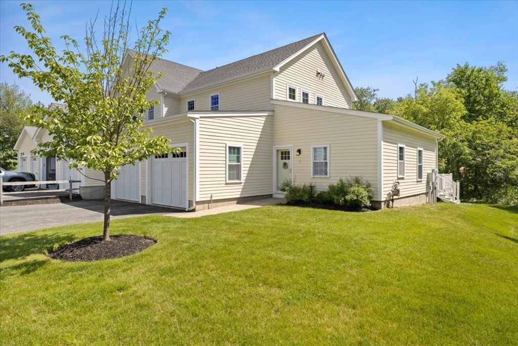 590 Washington Street 7, Pembroke, MA 02359