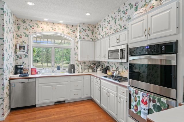 16690 Division Street, Lakeland, MN 55043