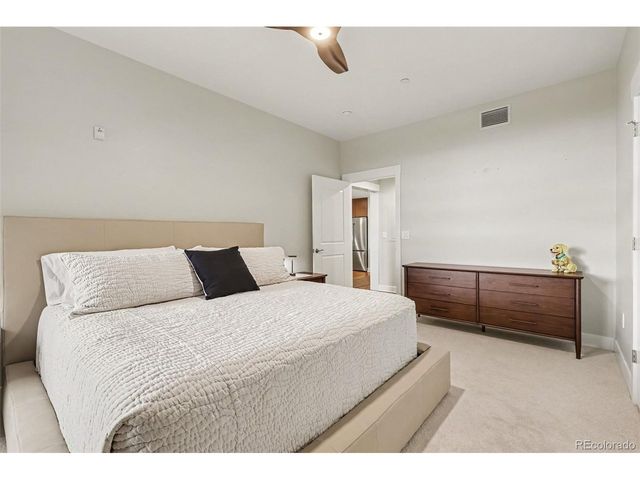 7220 W Bonfils Ln 206, Lakewood, CO 80226