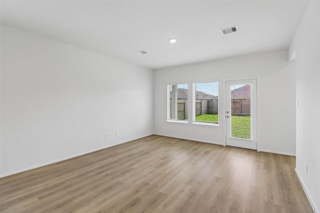 5113 Redbud Valley Drive, Pearland, TX 77584