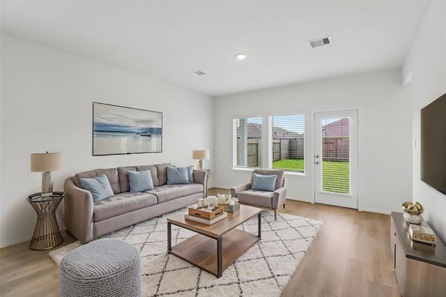 5113 Redbud Valley Drive, Pearland, TX 77584