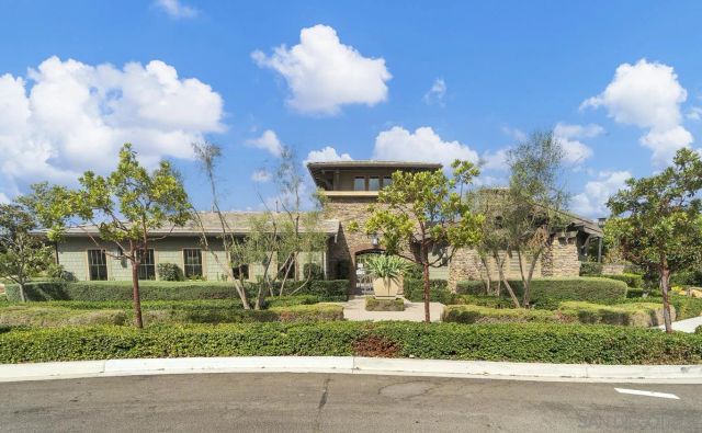 3034 Villeta Ave, Carlsbad, CA 92010