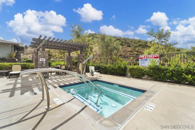 3034 Villeta Ave, Carlsbad, CA 92010