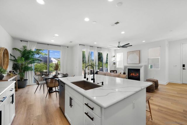 3034 Villeta Ave, Carlsbad, CA 92010