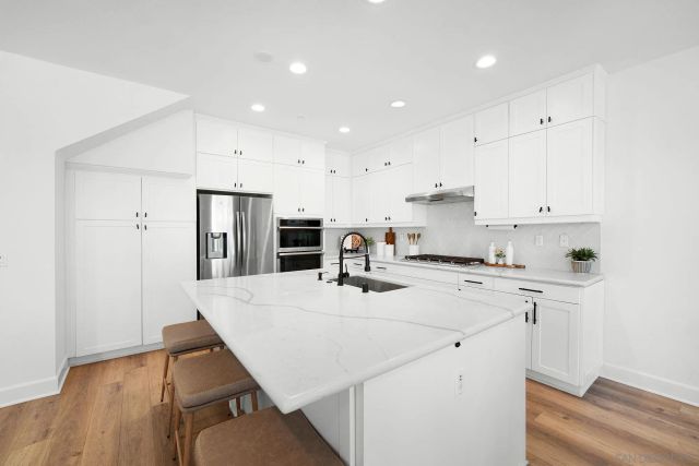 3034 Villeta Ave, Carlsbad, CA 92010