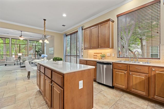 1343 River Forest DR, Round Rock, TX 78665