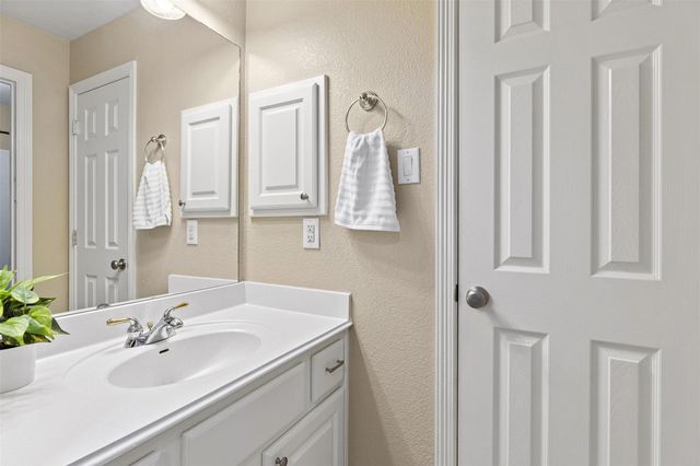 1343 River Forest DR, Round Rock, TX 78665