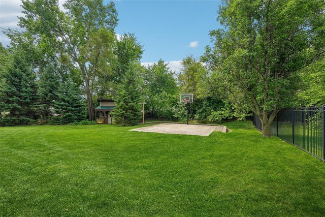 6648 Eagle Ridge Drive, Johnston, IA 50131