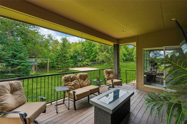 6648 Eagle Ridge Drive, Johnston, IA 50131