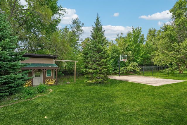 6648 Eagle Ridge Drive, Johnston, IA 50131