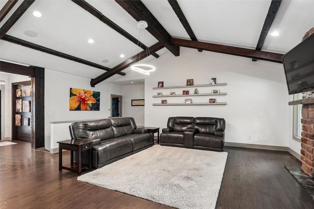 6648 Eagle Ridge Drive, Johnston, IA 50131