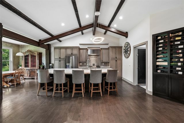 6648 Eagle Ridge Drive, Johnston, IA 50131