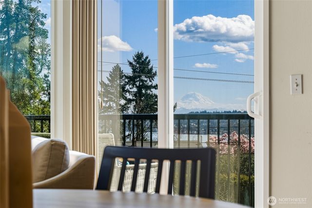 5208 S Willow Street, Seattle, WA 98118