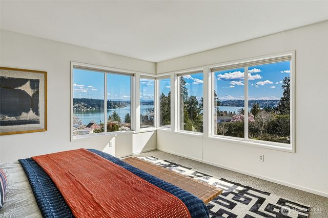 5208 S Willow Street, Seattle, WA 98118