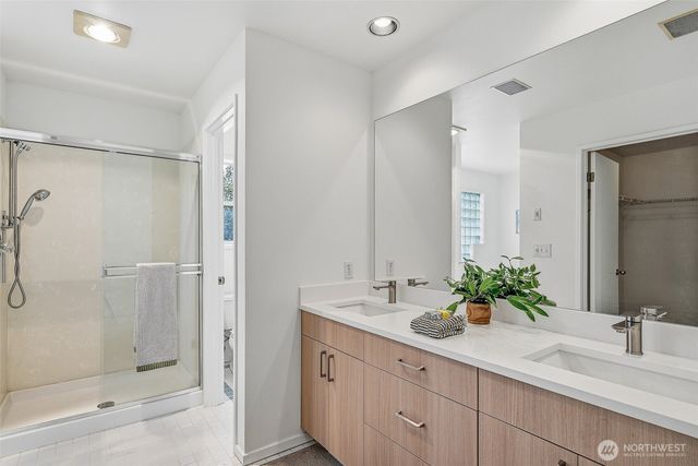 5208 S Willow Street, Seattle, WA 98118