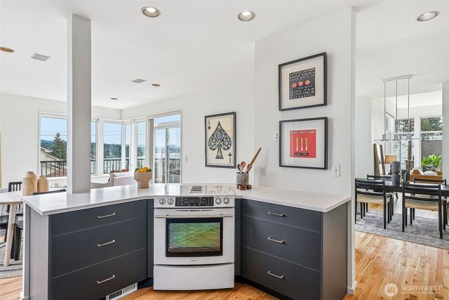 5208 S Willow Street, Seattle, WA 98118