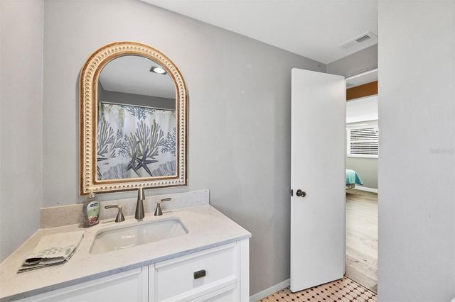 221 E WENTWORTH STREET, Englewood, FL 34223