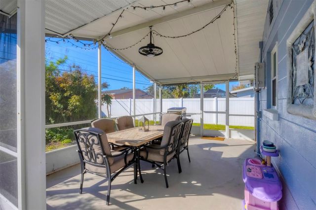 221 E WENTWORTH STREET, Englewood, FL 34223