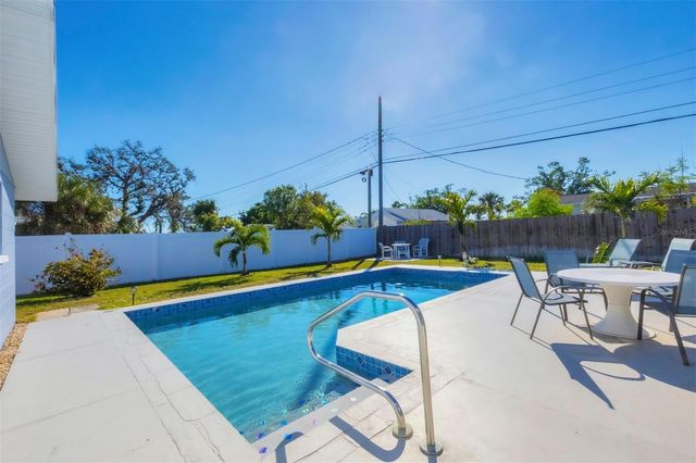 221 E WENTWORTH STREET, Englewood, FL 34223