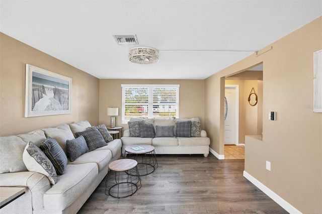 221 E WENTWORTH STREET, Englewood, FL 34223