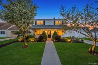 104 Saddle Lane, Levittown, NY 11756