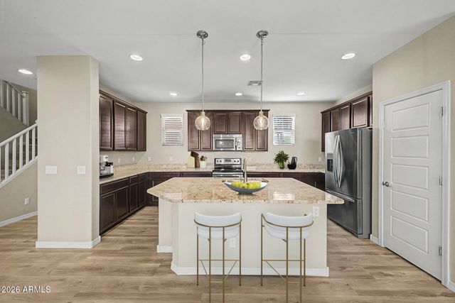 887 S SWALLOW Lane, Gilbert, AZ 85296