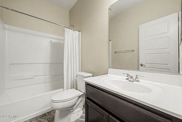 887 S SWALLOW Lane, Gilbert, AZ 85296