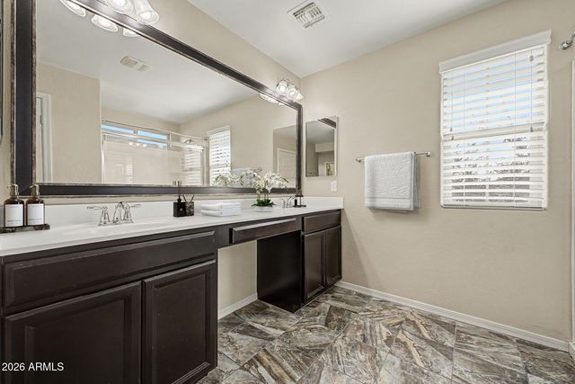 887 S SWALLOW Lane, Gilbert, AZ 85296