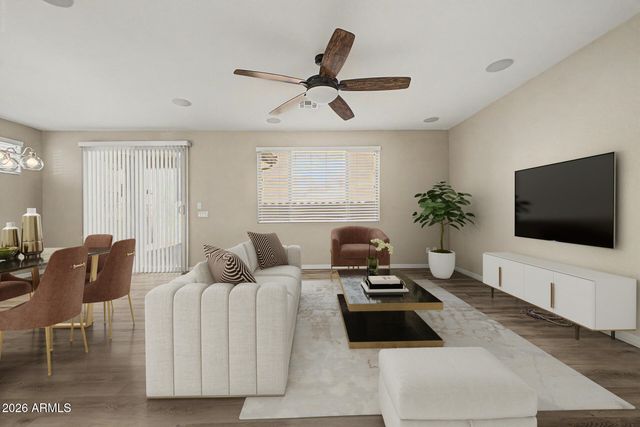 887 S SWALLOW Lane, Gilbert, AZ 85296