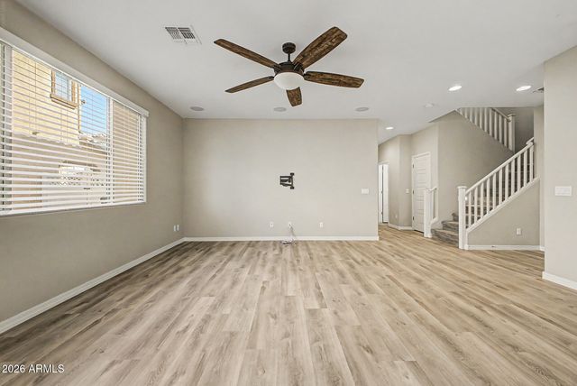 887 S SWALLOW Lane, Gilbert, AZ 85296