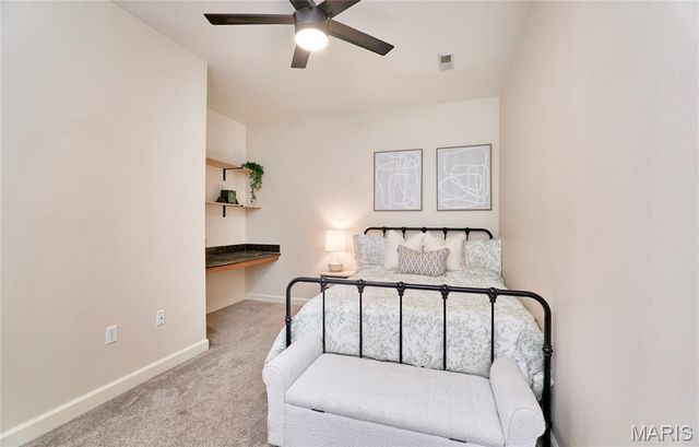 2612 McKnight Crossing Court, St Louis, MO 63124