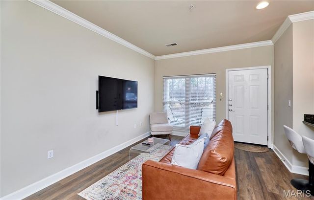 2612 McKnight Crossing Court, St Louis, MO 63124