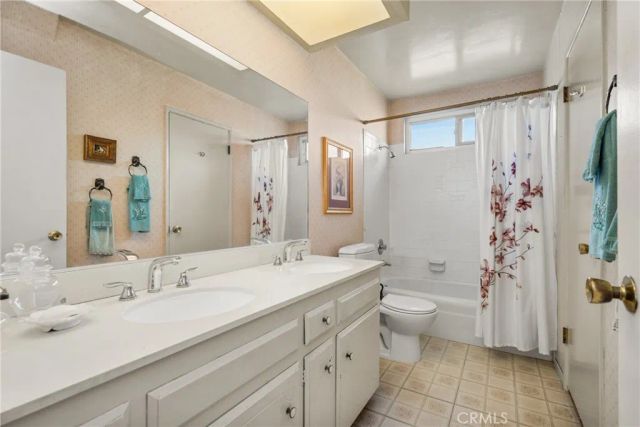 5743 Coke Avenue, Lakewood, CA 90712