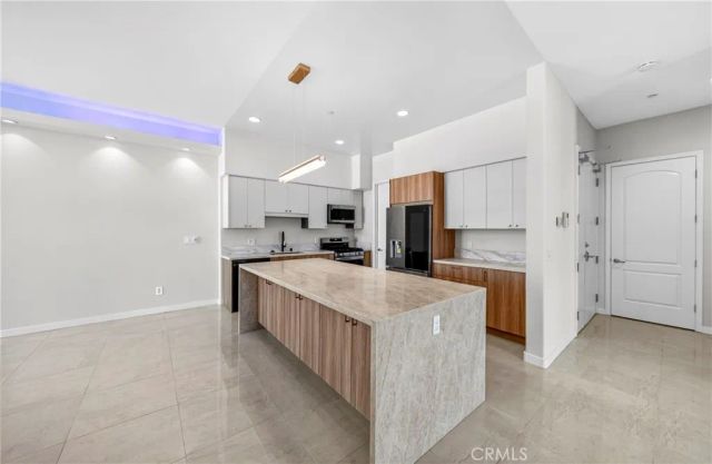 401 N Serrano PH3, Los Angeles, CA 90004