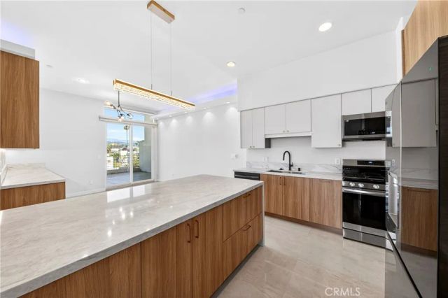 401 N Serrano PH3, Los Angeles, CA 90004