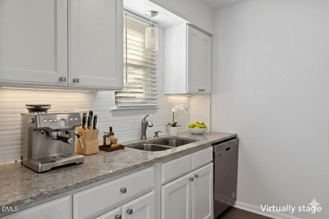 1102 Huntington Park Drive, Morrisville, NC 27560